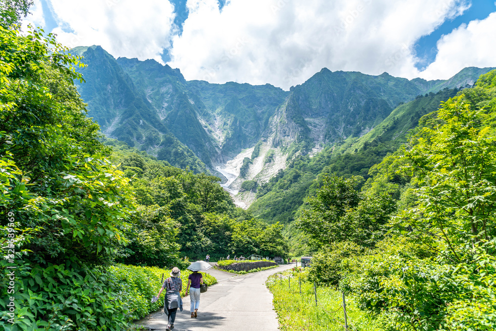群馬県 谷川岳 一の倉沢の風景
