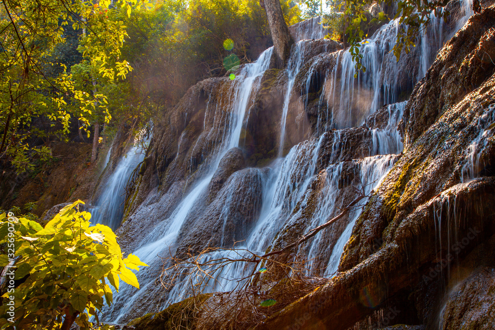 Fototapeta premium Kuang Si Waterfall, Luang Prabang, Laos