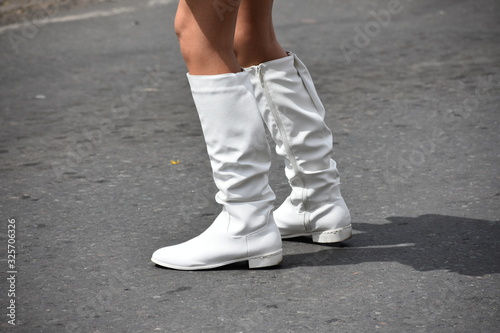 white boots women 