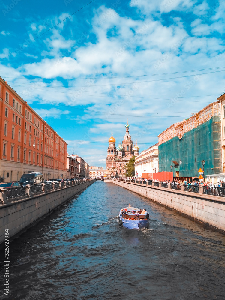 Obraz premium St Petersburg, Russia - June 11, 2017: Church of the Savior on Spilled Blood in St. Petersburg