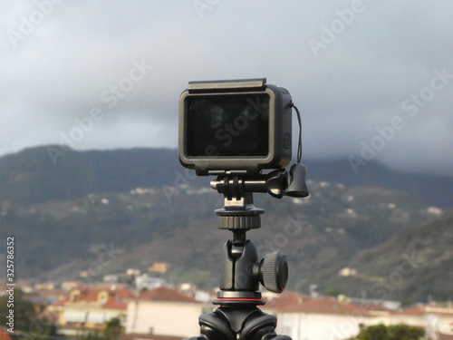Action Cam positioned on a tripod