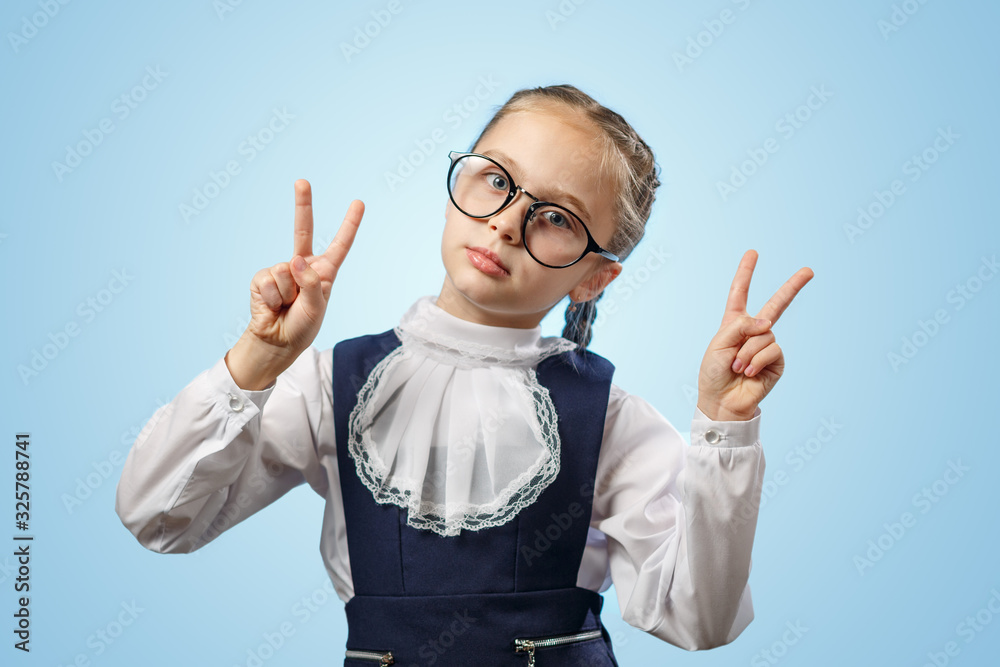 Happy Student Girl Show V-sign Gesture Copyspace Happy Student Girl Show V-sign Gesture Copyspace