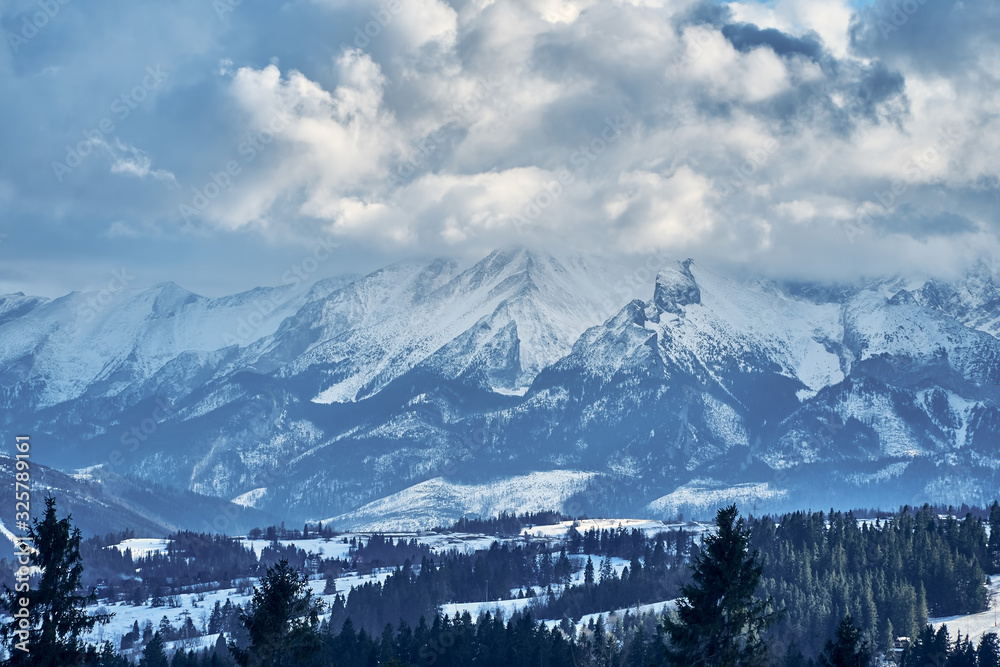 Obraz premium Beautiful panoramic aerial drone view to the Tatra Mountains (Tatras, Tatra) - mountain range between Slovakia and Poland - They are the highest mountain range in the Carpathian Mountains