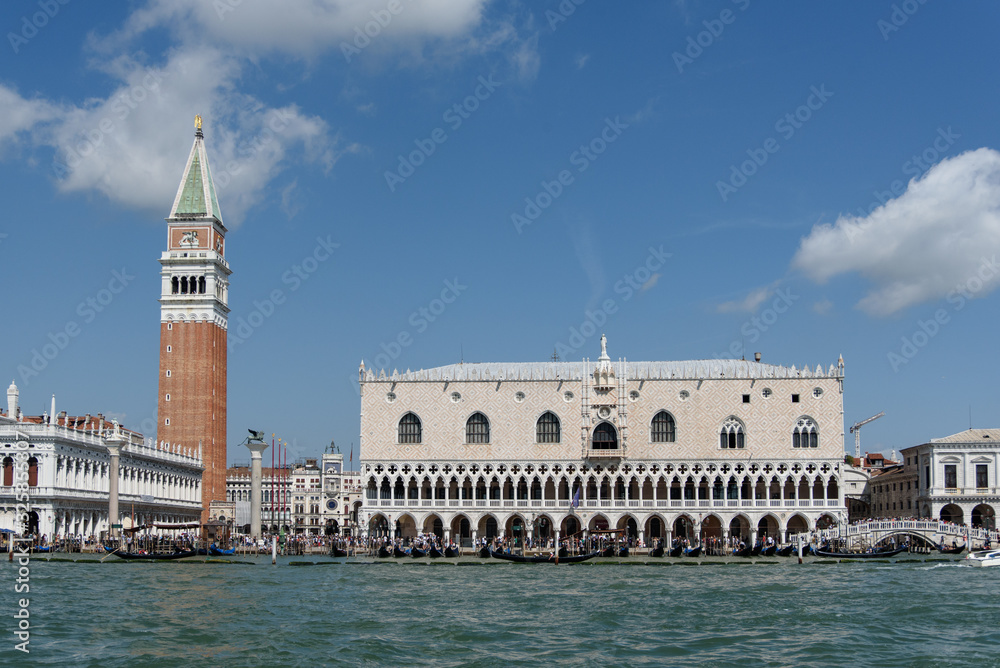 View on Doge's Palace from water