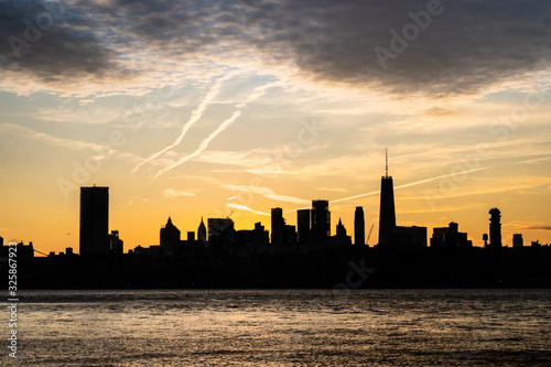 linea del cielo en la ciudad de Nueva York desde Long Island City  Queens