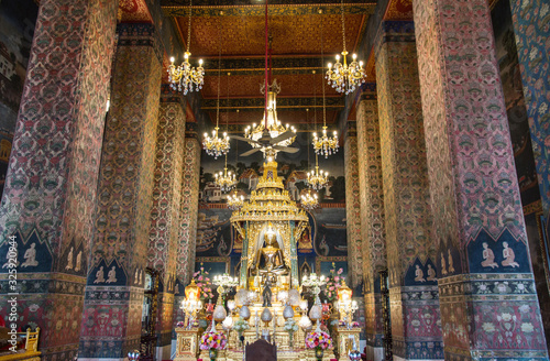Bangkok Wat Pathum Wanaram Ratchaworawihan Buddhist temple  Thailand