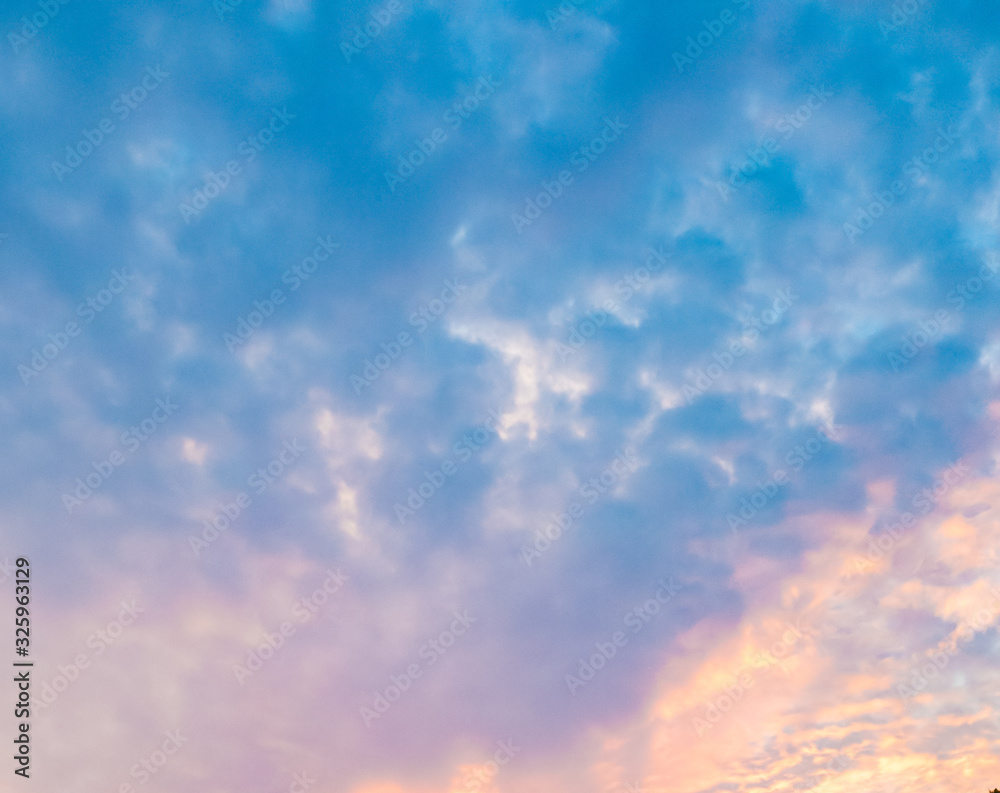 Obraz premium Beautiful sunset clouds. Strato cumulus clouds.