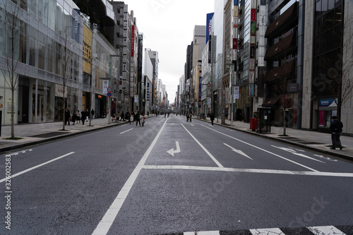 Ginza town in Tokyo without tourists due to coronavirus © Stossi Mammot