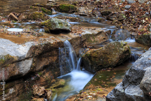 Autumn scenery of tongtian gorge