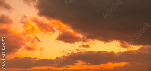 Fototapeta Naklejka Na Ścianę i Meble -  Beautiful bright sunset sky with clouds. Nature sky background. 