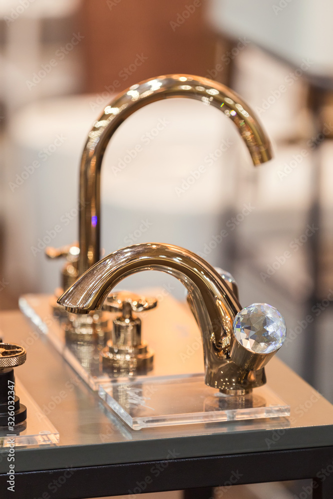 Gold tap faucet with crystal handle, luxury design water tap Gold tap faucet with crystal handle, luxury design water tap