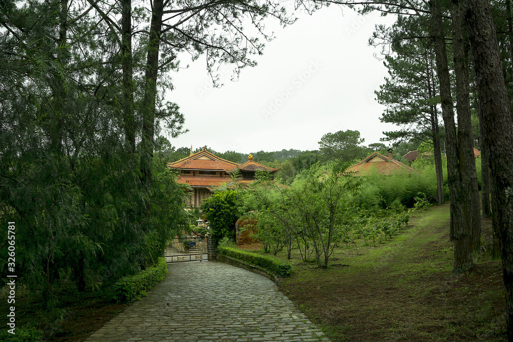 path to pagoda