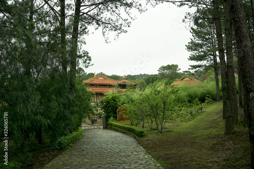 path to pagoda