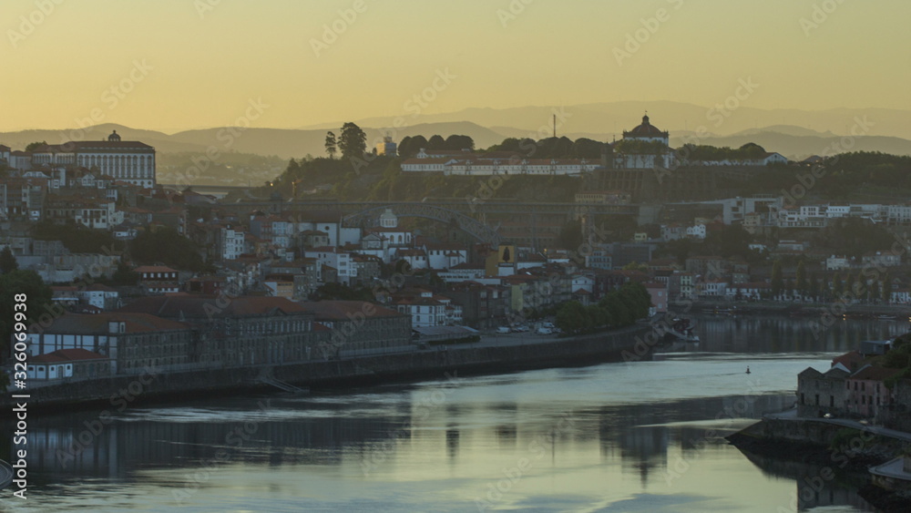 Naklejka premium Arter Sunrise at the most emblematic area of Douro river timelapse. World famous Porto wine production area.