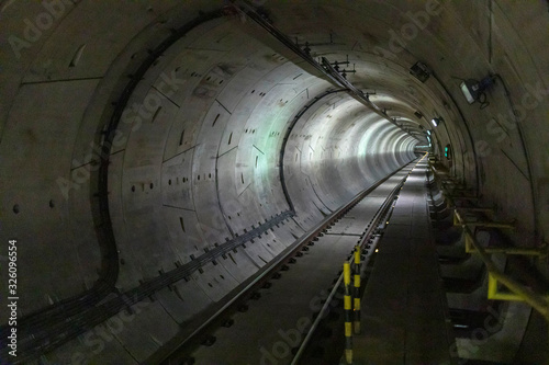 túnel de trem geometria de cobertura
