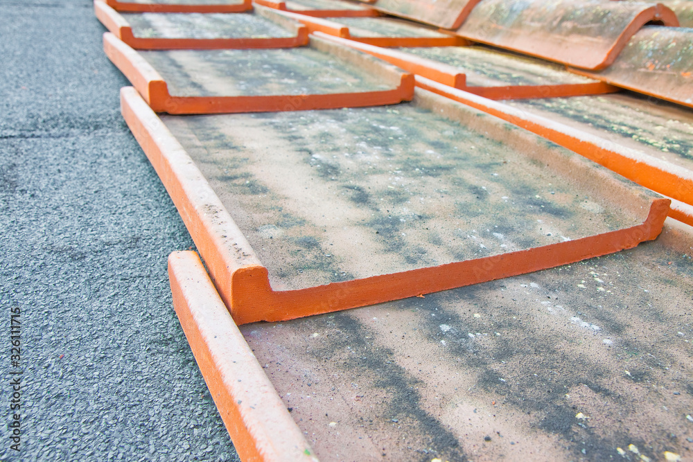 Naklejka premium Detail of a new tuscany roof viewed from above (Italy)