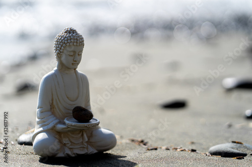 Принти на полотні buddha statue in calm rest pose