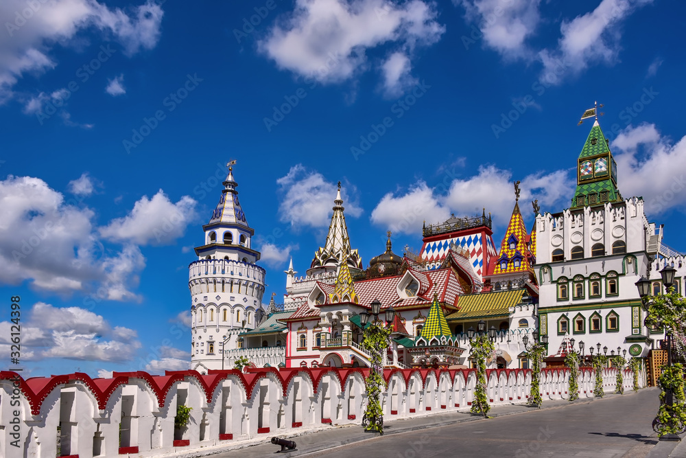 Fototapeta premium Izmaylovsky Kremlin in Moscow
