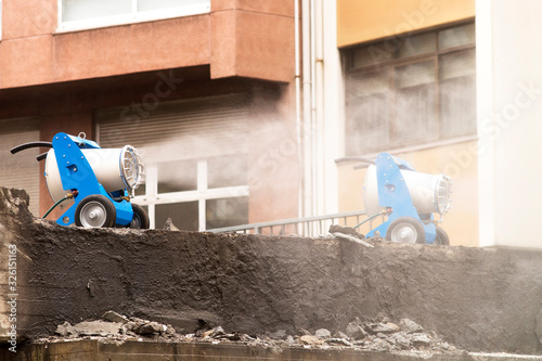 Bilde på lerret portable industrial fog cannon for dust suppression in construction site in  bri