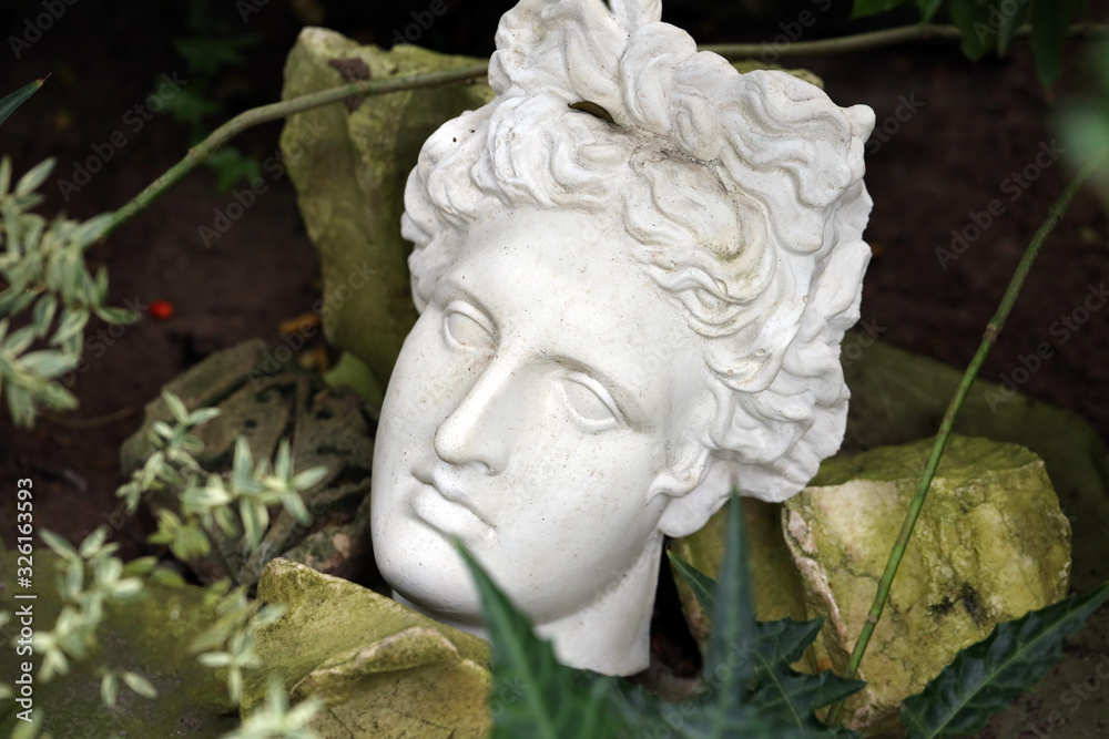 garden decoration antique sculpture, landscape design