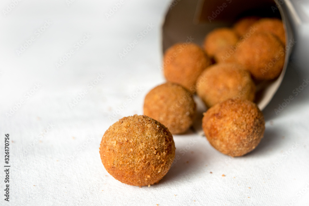 Olive ascolane - Olive all'ascolana - Meatballs with olive - Typical dish from Ascoli Piceno, Marche, Italy Olive ascolane - Olive all'ascolana - Meatballs with olive - Typical dish from Ascoli Piceno, Marche, Italy