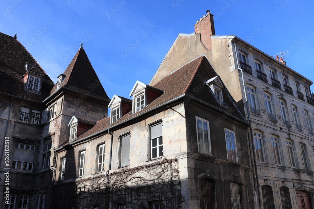 Hôtel de Montmartin dans la ville de Besançon construit au 16 ème siècle - Ville de Besançon - département du Doubs - Région Bourgogne Franche Comté - France