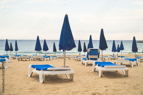 Plenty of sun loungers on the beach. © M-Production