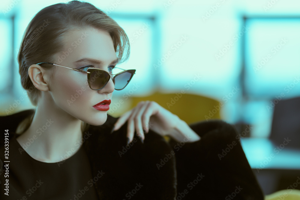 optics for businesswoman optics for businesswoman