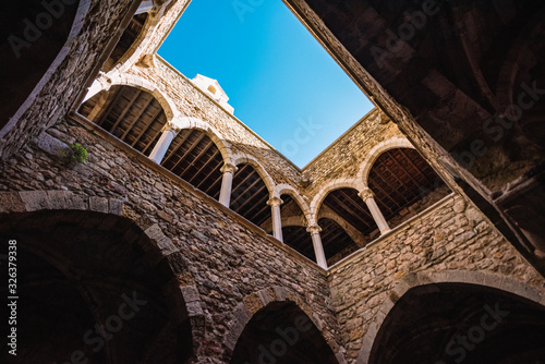 Fort de l'Abbaye de Lérins vu de l'intérieur