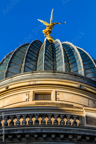 Kuppel (Zitruspresse) der Hochschule der Künste in Dresden photo