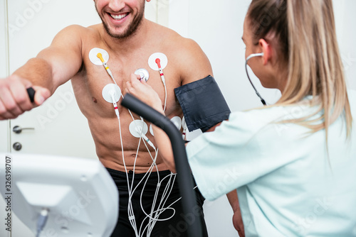 Photography Male athlete does a cardiac stress test