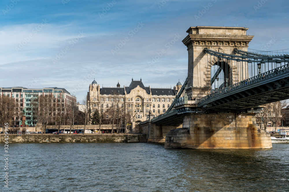 Obraz premium chain bridge in Budapest over the Danube