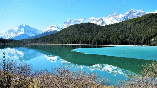 Fototapeta Naklejka Na Ścianę i Meble -  lake in the mountains