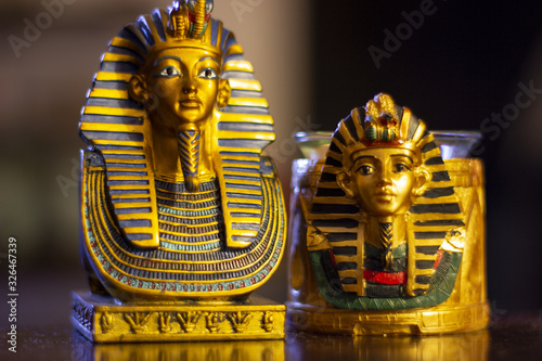 Statues of tutankhamun