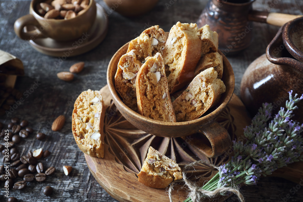 Fototapeta premium Italian cookies: almond and lavender cantuccini