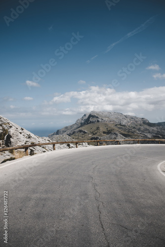 Straße in den Bergen von Mallorca