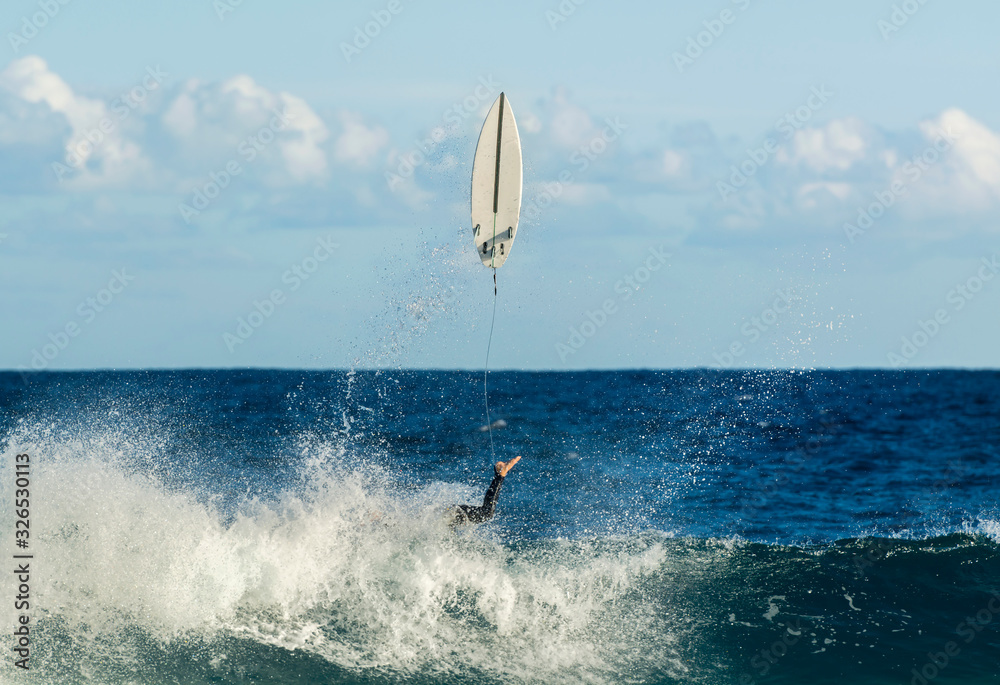 Obraz premium Flying surfboard, Bondi Beach, Sydney