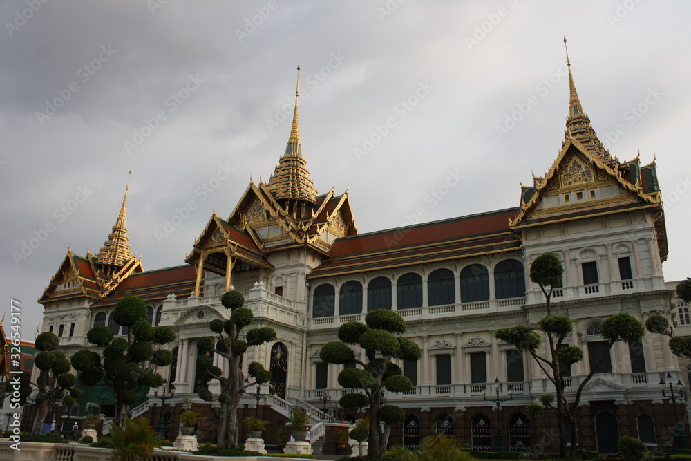 Giant Wat Phra Kaew bangkok thailand