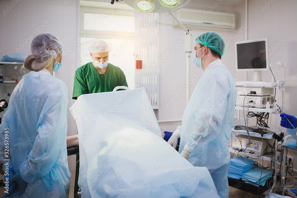 Surgical team is ready. Surgical team is ready.