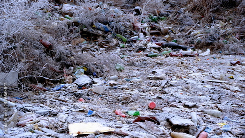  Garbage on a city street. Environmental pollution © Vitaly Loz