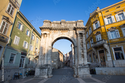 Triumphal arch Sergijevac – Porta Aurea in Pula