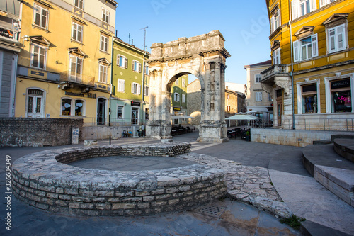 Triumphal arch Sergijevac – Porta Aurea in Pula