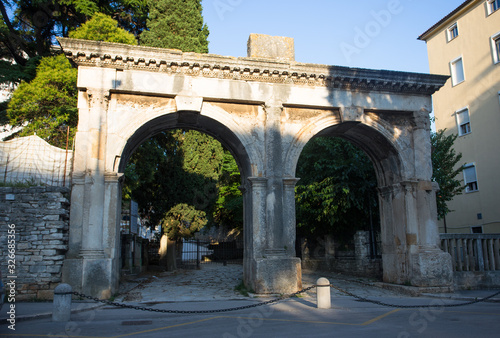 The twin doors in Pula