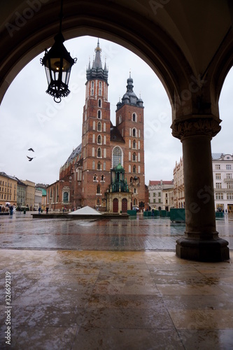 Marienkirche in Krakau mit Tauben