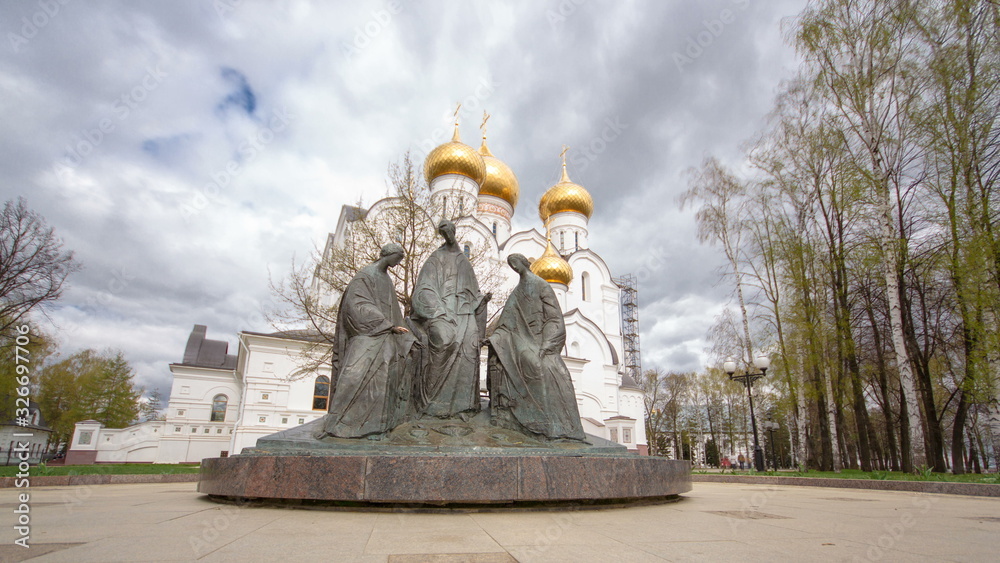 Obraz premium Assumption Church timelapse or Dormition cathedral in summer, Yaroslavl city on the Volga river, Russia.