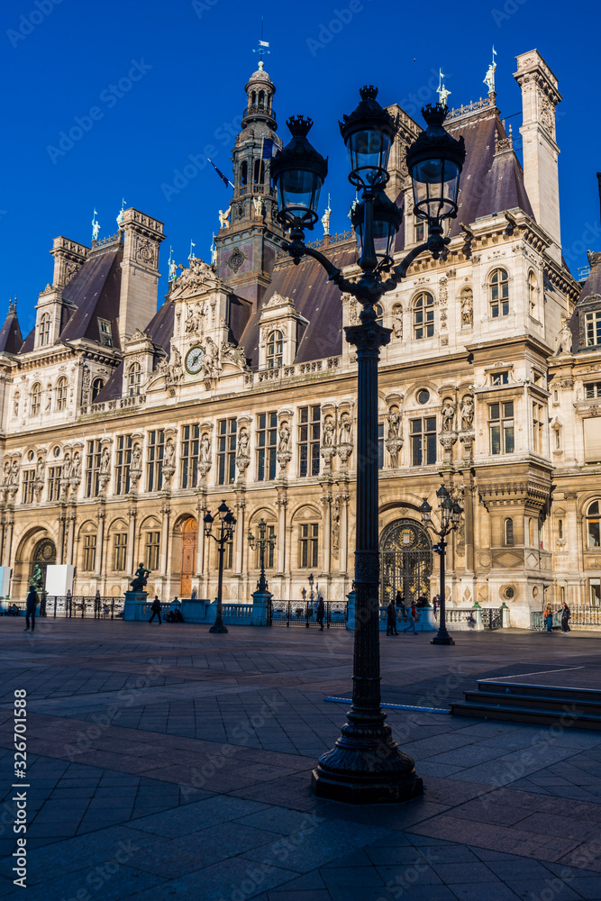 view of the Paris with the Hotel de Ville City Hall