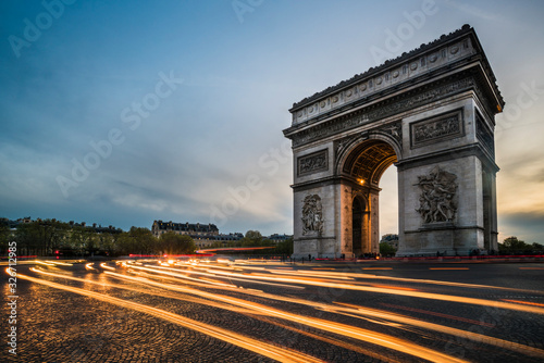 Fototapeta Naklejka Na Ścianę i Meble -  arch of triumph in paris