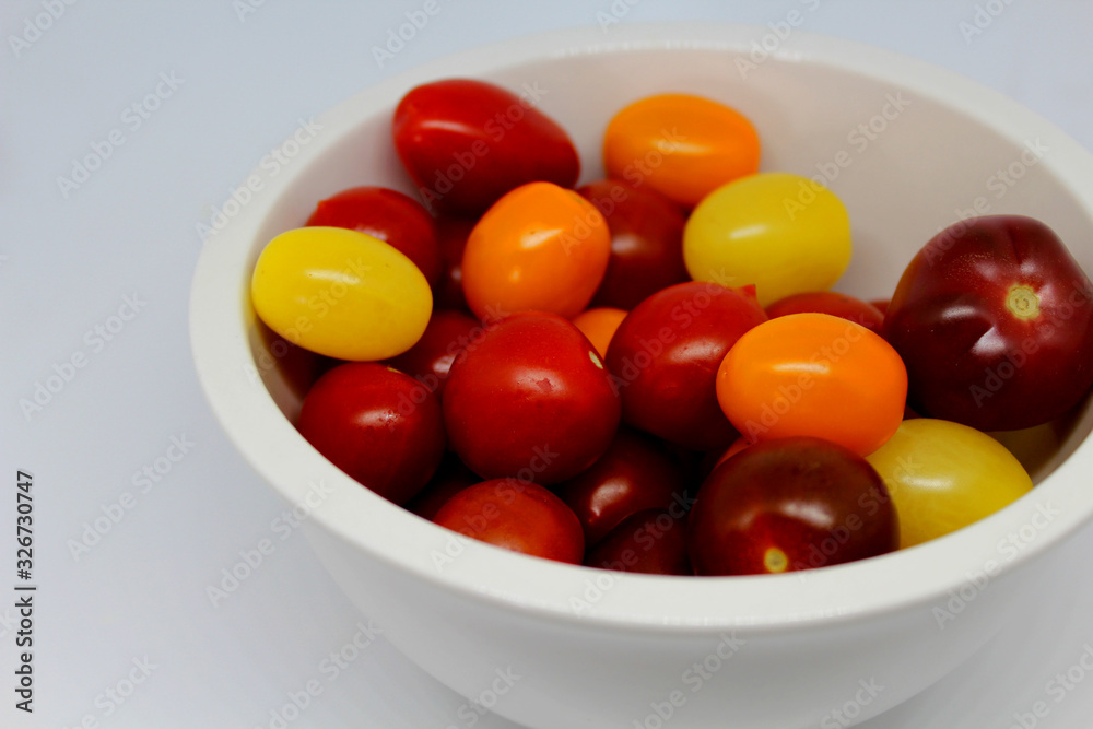 Tomates cerises colorés Tomates cerises colorés