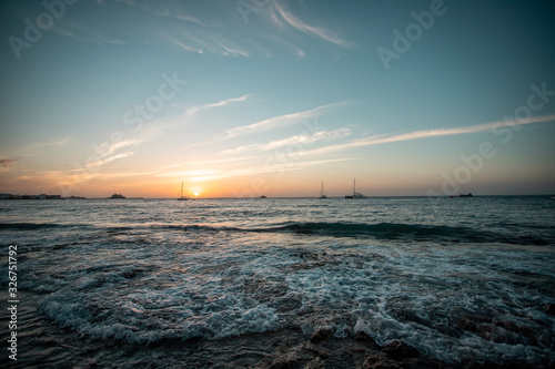 Atardecer en el mar caribe, frente al mar. México © Gonzalo Salvatore