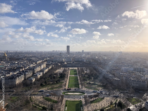 landscape of paris from the eiffel tower © Thomas